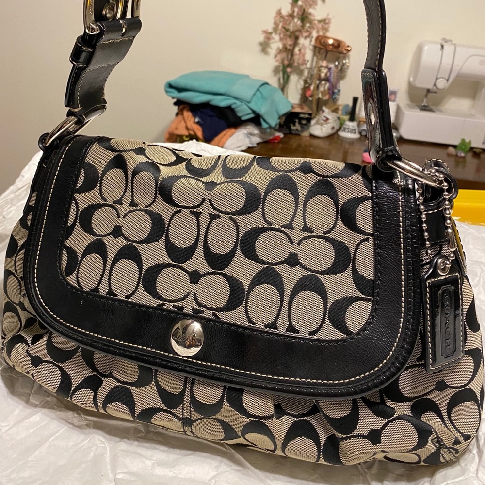 Coach shoulder bag